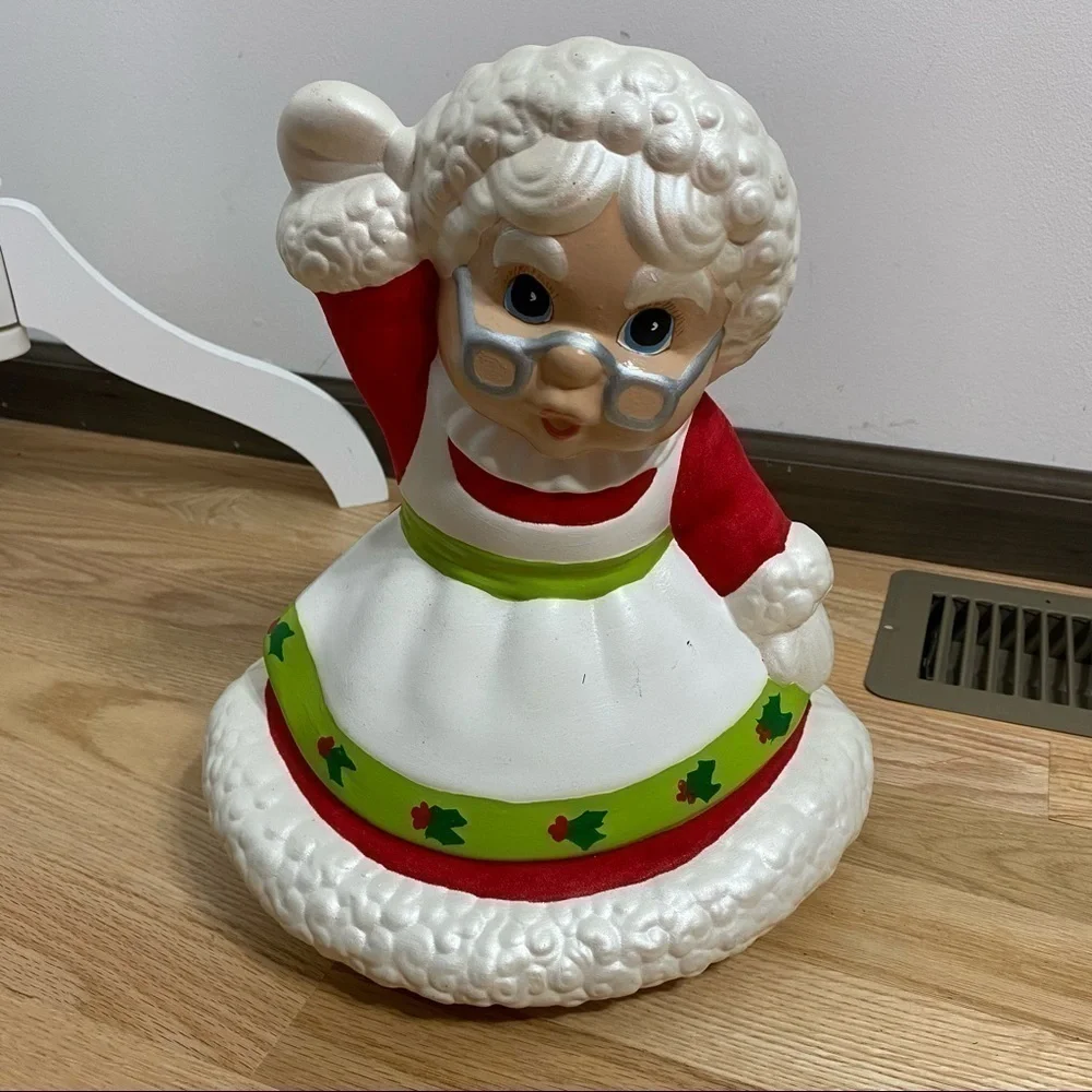 Vintage ceramic mrs